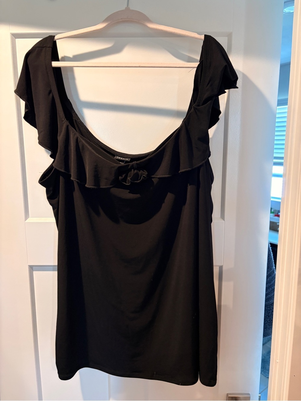 NWOT Torrid Women’s Plus Size 4x Black Ruffle Scoop Neck Tank